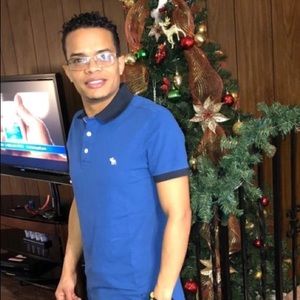 Meet your Posher, Emmanuel